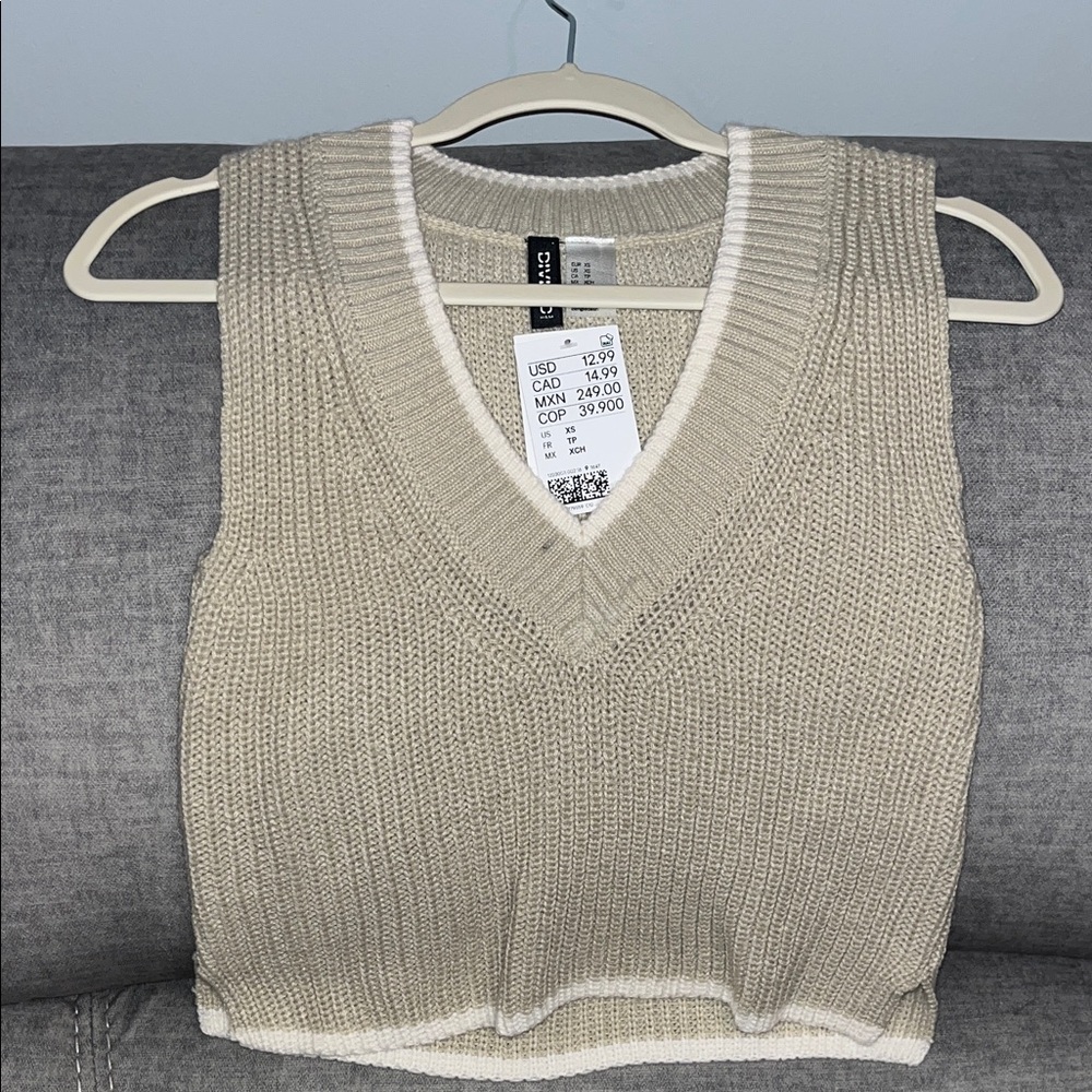 H&M Cream V-Neck Sweater Vest